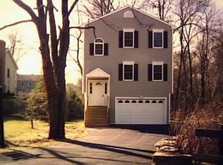 273 Pansy Rd, Fairfield, CT 06430