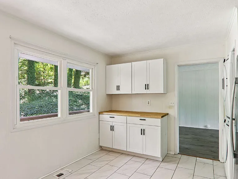 325 Comet Dr — Photo 9