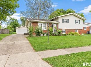 3156 Elmhurst Dr, Springfield, IL 62704