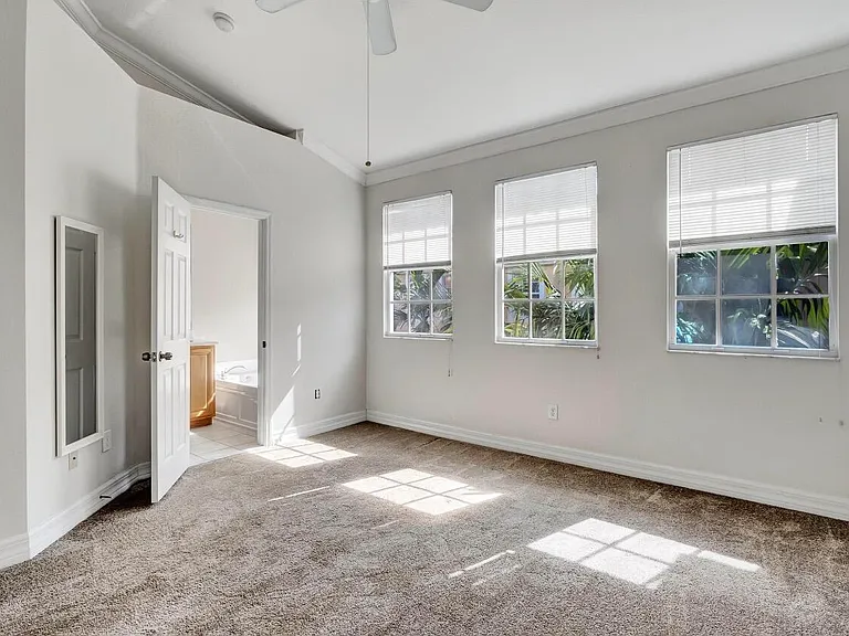 133 Harbors Way — Photo 16