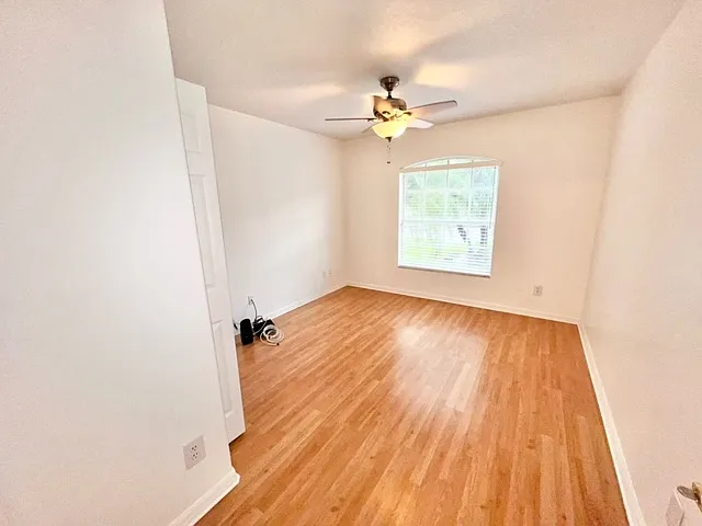 4403 Brookdale Ct — Photo 13
