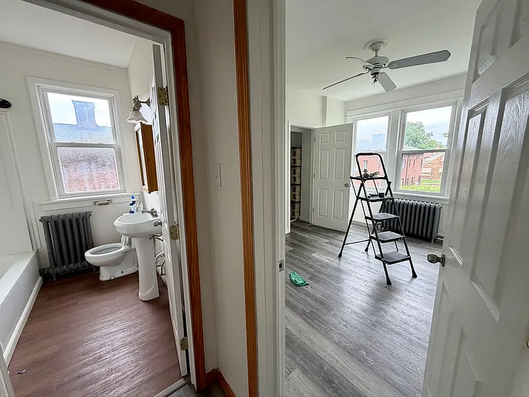 42 Warren St — Photo 10