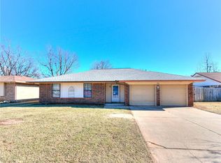 936 W Churchill Way, Mustang, OK 73064