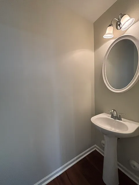 3 bed, 2.5 bath, 1595 sqft, $1,800 — Photo 3