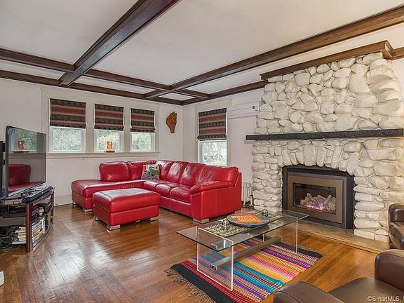 4th image of 244 McKinley Ave