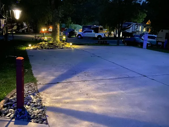 54 Holiday Rambler Ln, Dillard, GA 30537