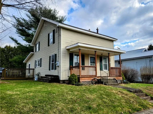 21 Culver St, Lyons, NY 14489