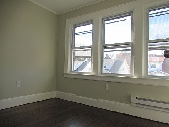 5th image of 50 Durand Pl #3