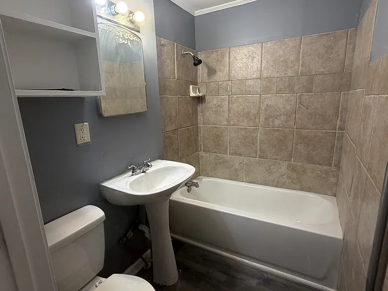 405 N 15th St #B — Photo 4