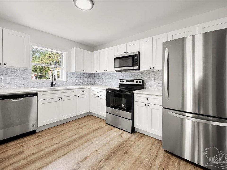 1st image of 29 Pen Haven Dr
