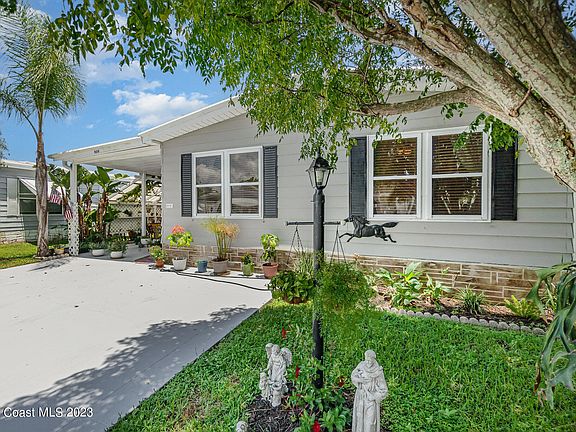 2nd image of 909 Oriole Cir