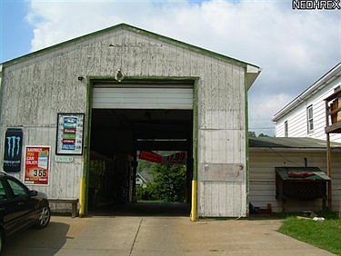 5th image of 1501 Main St