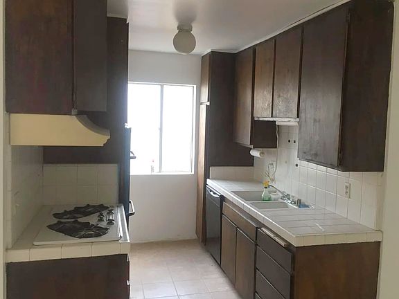 Kitchen with dishwasher