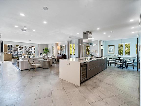 3rd image of 2026 Fisher Island Dr #2026