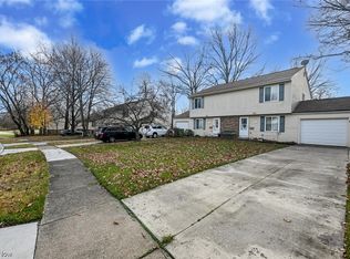 2330 Echo Valley Dr, Stow, OH 44224