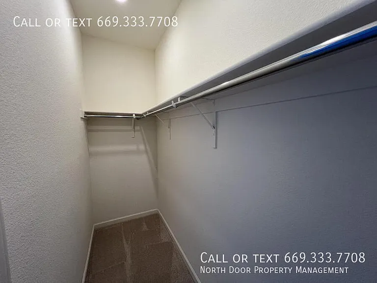 2762 Ferrara Cir — Photo 33