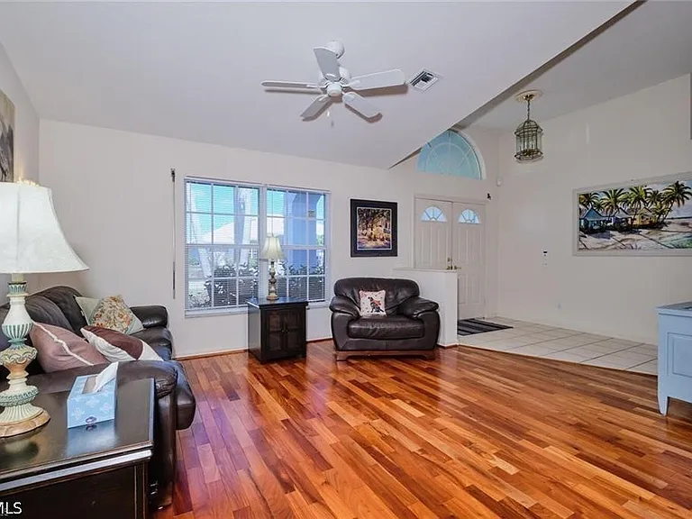 5507 SW 14th Pl — Photo 11