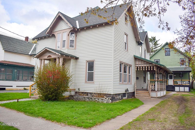 2nd image of 130 Spring Street