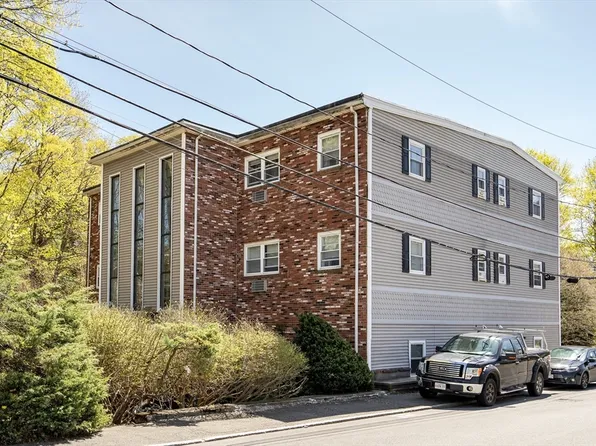 10 Beacon St APT 101, Woburn, MA 01801