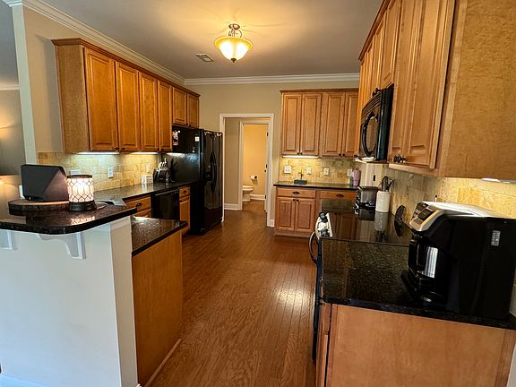 3rd image of 2203 Rosebrooke Dr SW