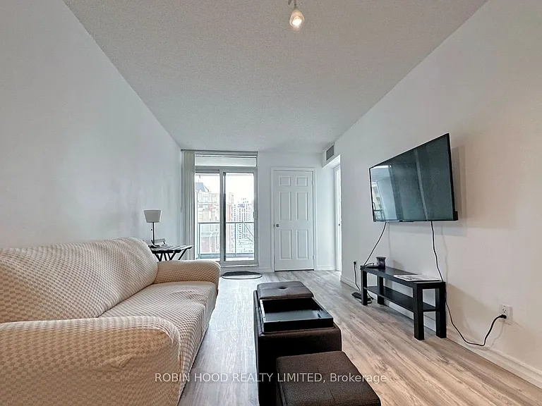 30 Harrison Garden Blvd #30 — Photo 3