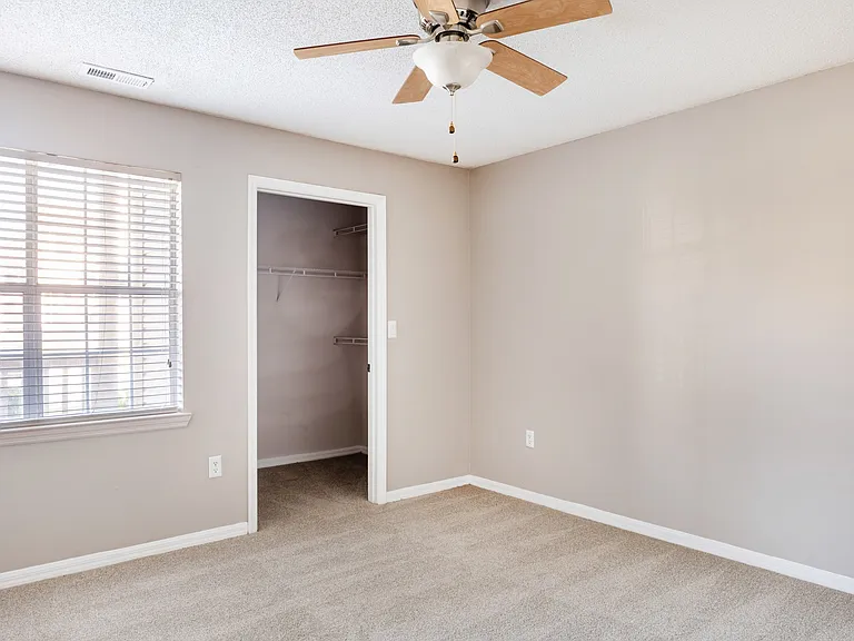 Galleria Park Apartments — Photo 22
