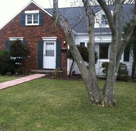 2nd image of 6 Swayze St