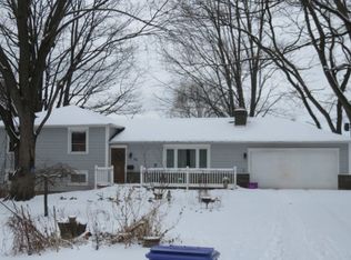 63 Hotchkiss Cir, Penfield, NY 14526