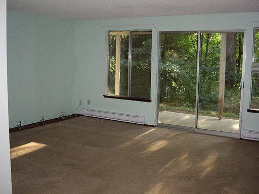 2nd image of 4610B Fir Dr NE