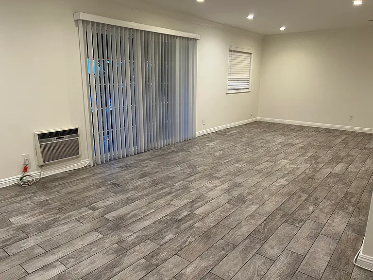 829 N San Vicente Blvd #9 — Photo 3