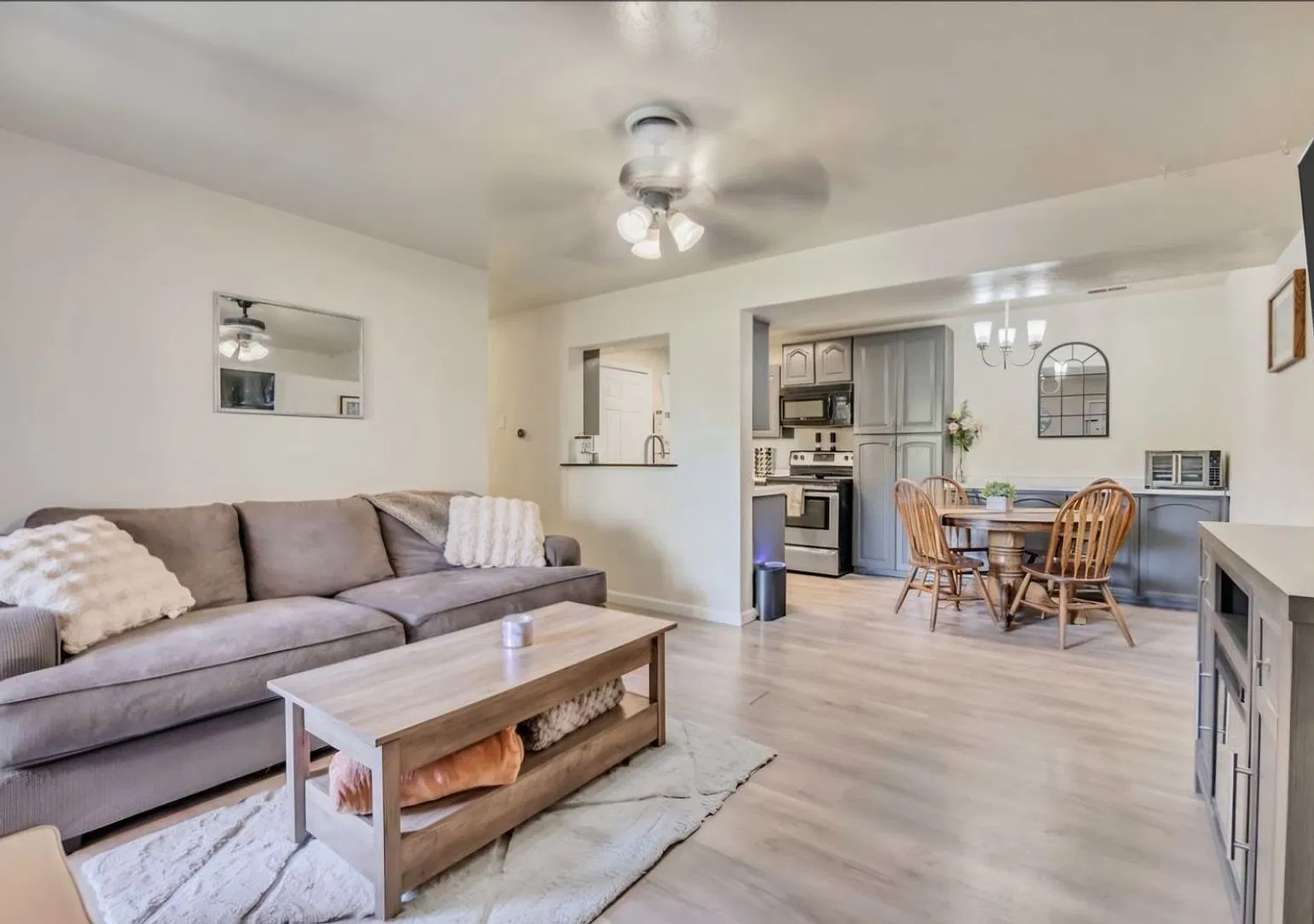 Charming 2BR Condo in Salt Lake City — Photo 2