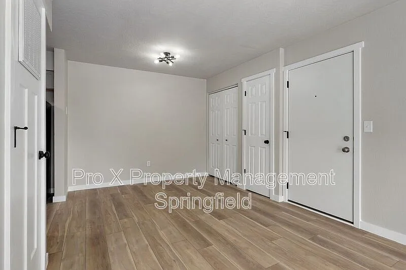 1 bed, 1.0 bath, $825 — Photo 3