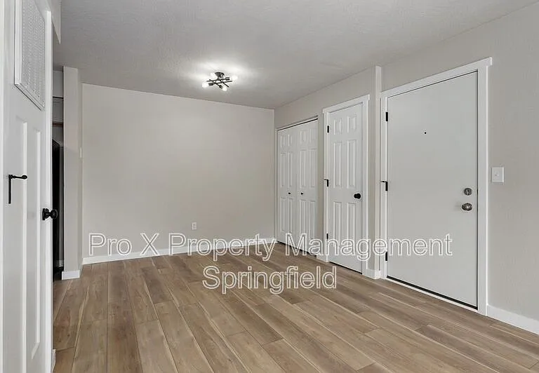 2213 E Macs Ct #4 — Photo 5