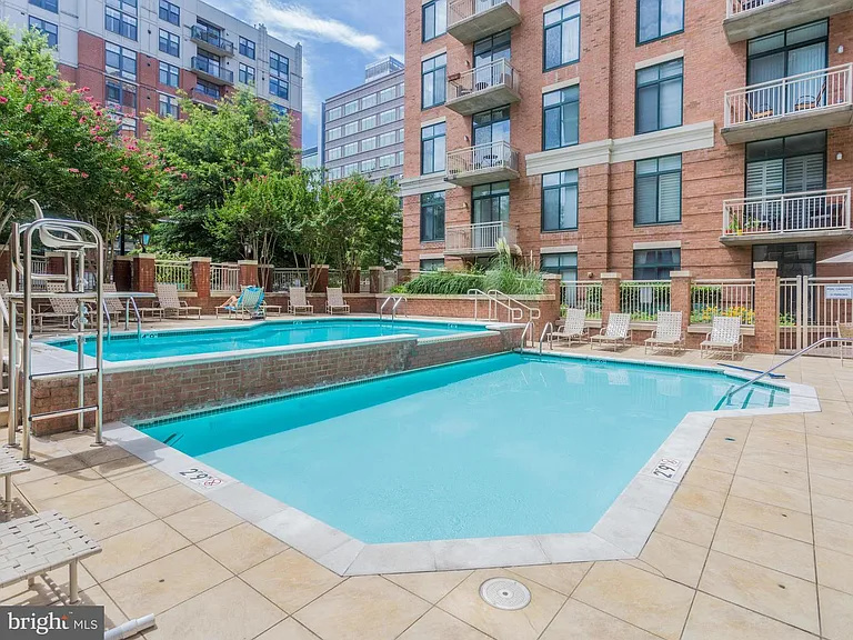 Community Cascading Pool