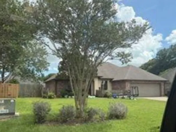 237 Barksdale Dr, Broussard, LA 70518