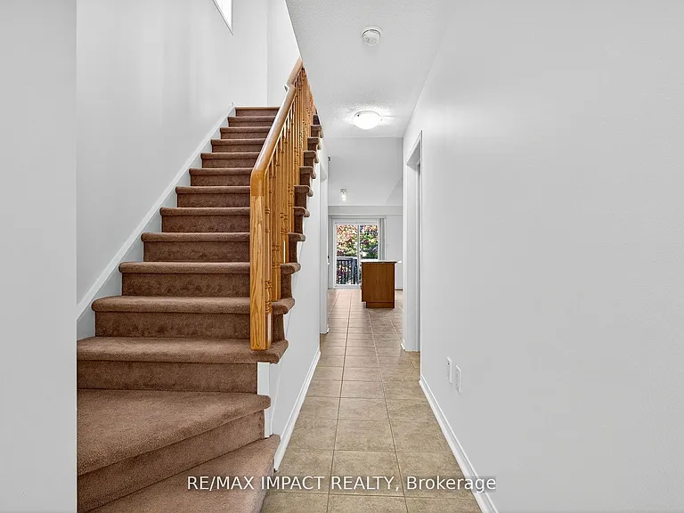 1384 W Rennie St — Photo 4