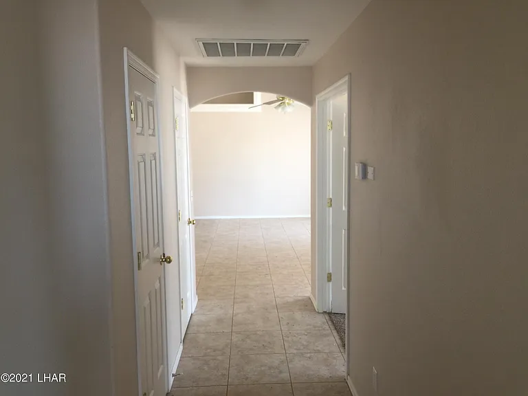127 Nelson Ln — Photo 5
