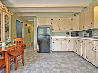 4 Arthur Ave, Warren, RI 02885