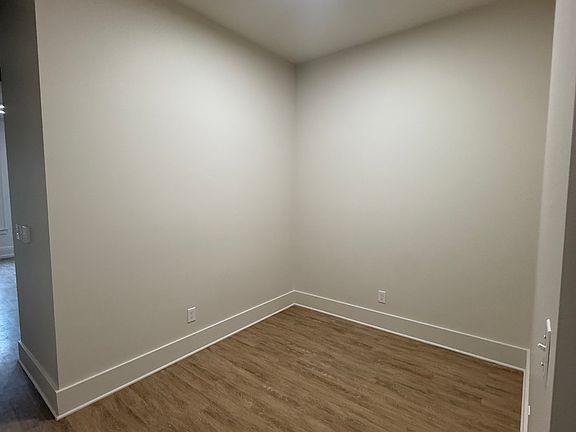 5th image of 411 W 1st Ave #306