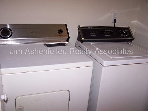 4th image of 3603 Woodbriar Cir APT I