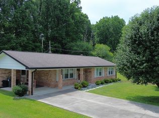 660 Oaklawn Cir, Corbin, KY 40701