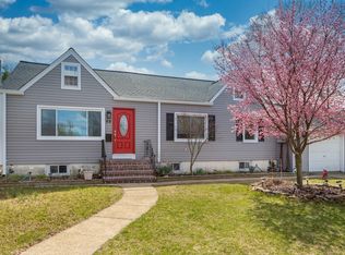 68 Michigan Ave, Massapequa, NY 11758