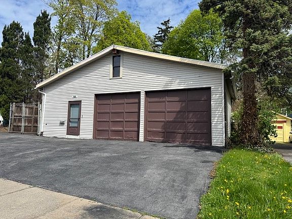 2nd image of 168 Avis St