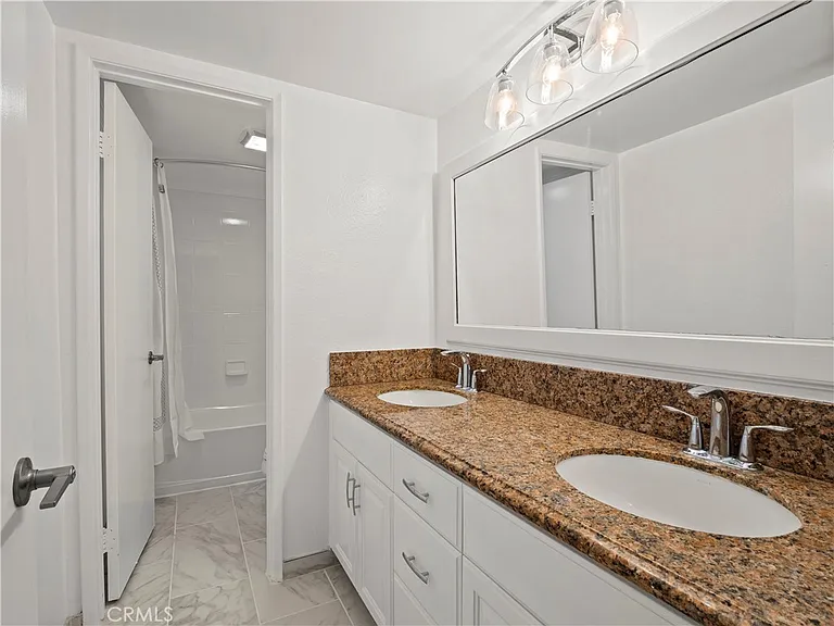 18411 Hatteras St #138 — Photo 11