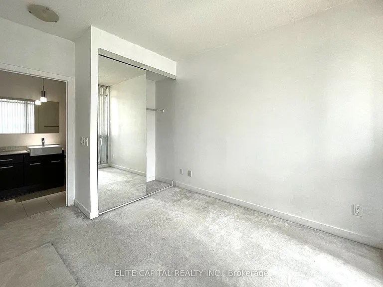 770 Bay St #502 — Photo 6