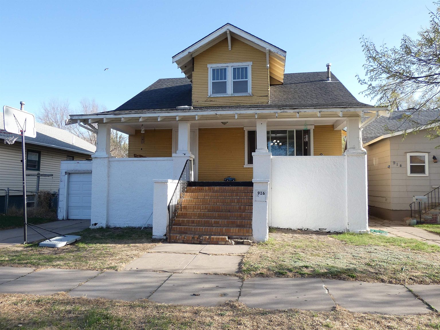 916 E 5th St, North Platte, NE 69101 Zillow