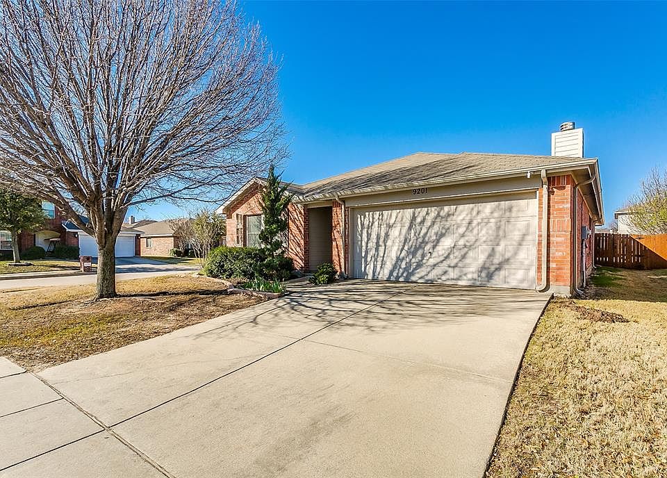 1st image of 9201 Paluxy Dr