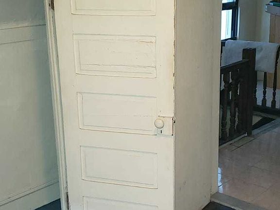 2nd image of 188 Hawthorne St #2