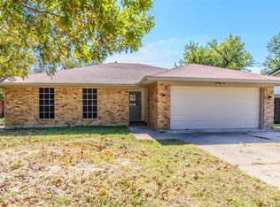 625 Cleveland St, Greenville, TX 75401