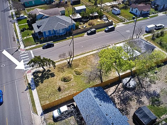 2nd image of 315 Josephine St